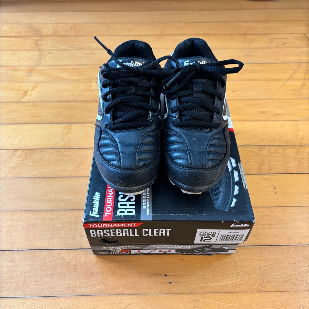 Kids Black Baseball Cleats